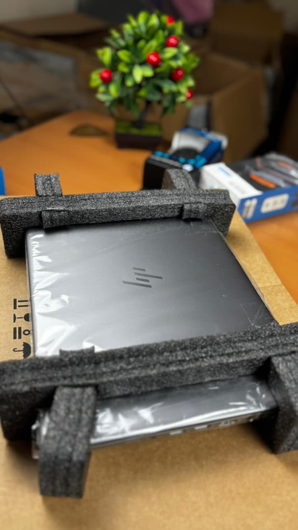 Hp Zbook 14u - الصورة 5