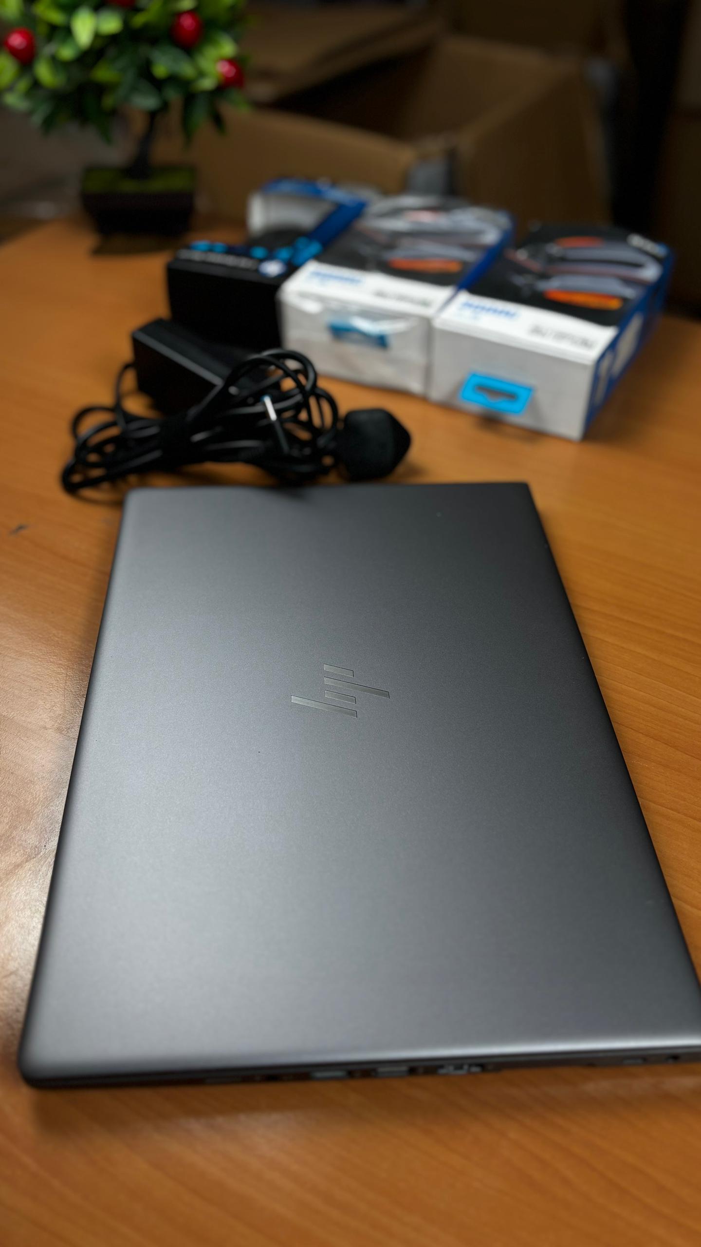 Hp Zbook 14u - الصورة 2