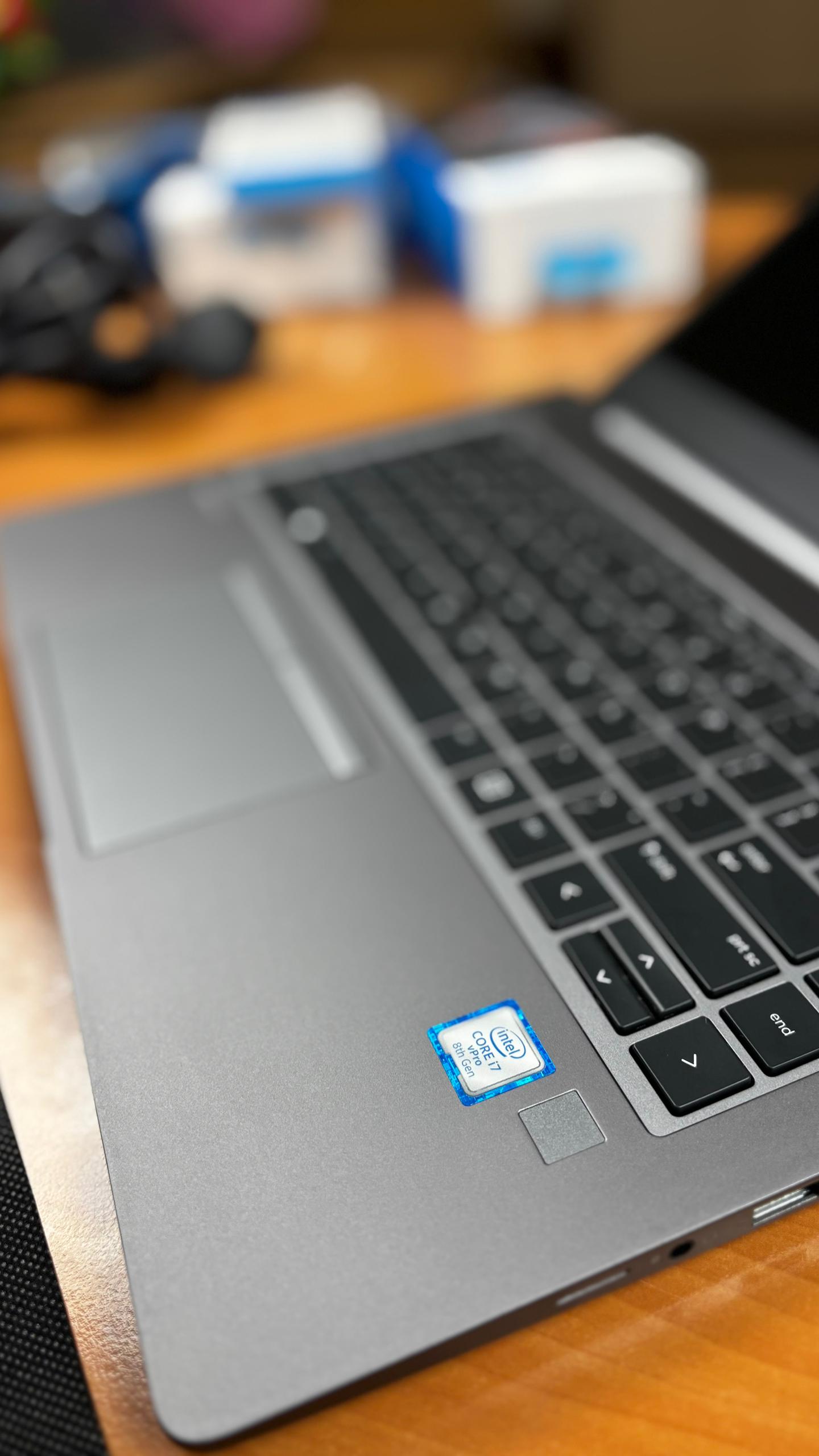 Hp Zbook 14u - الصورة 8