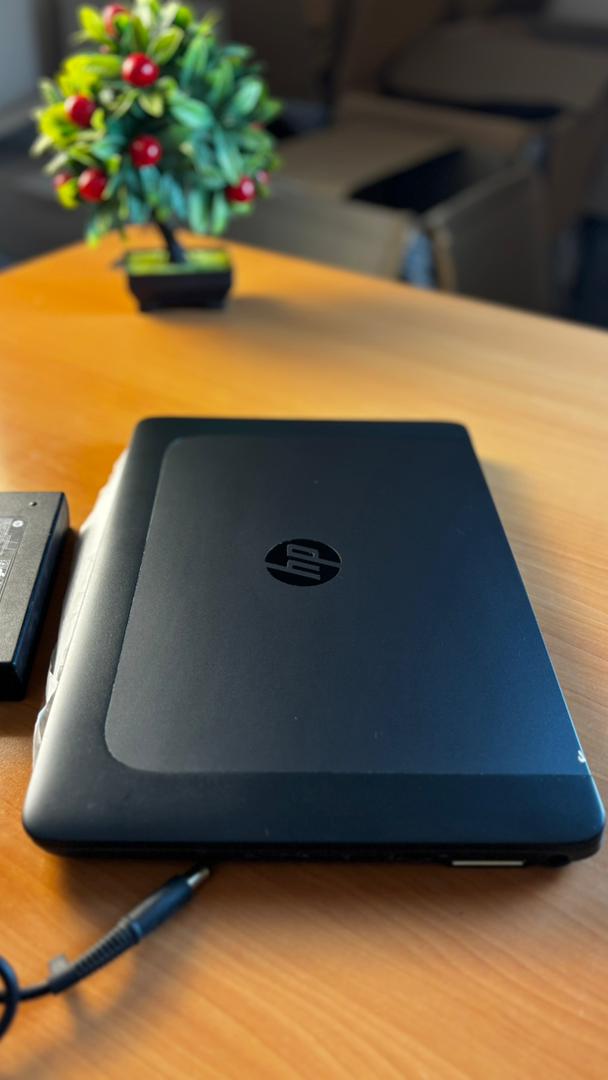 hp ZBook 14