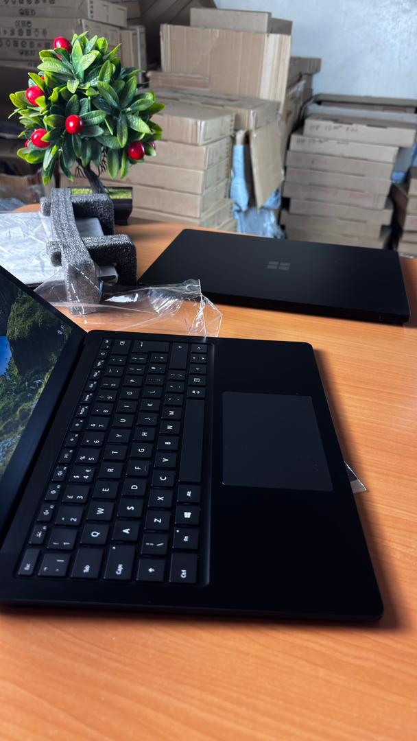 Microsoft Surface Laptop 3 - الصورة 7