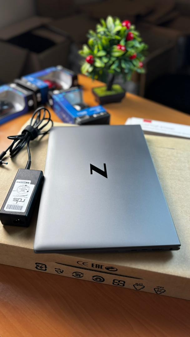 HP ZBook Firefly 14 G8, i7-11th, 16/512ssd - الصورة 2