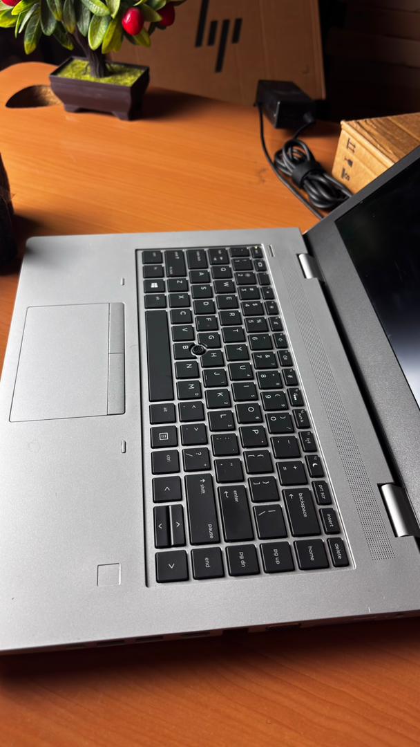 HP ProBook 640 14' i5-8th, ram8/256ssd - الصورة 6