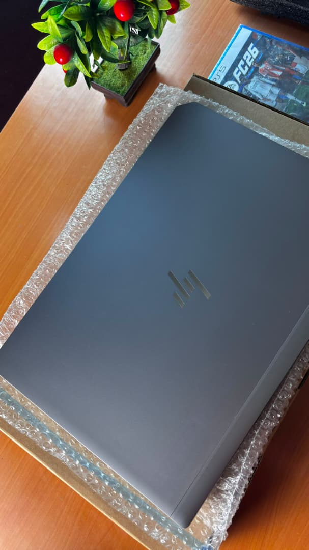 HP ZBook 17 Intel Core i7-9850H, 16gb Nvidia Quadro RTX 5000, 16/512ssd - Image 13