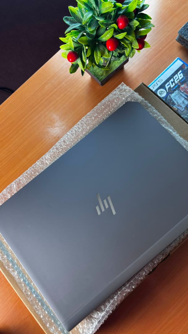 HP ZBook 17 Intel Core i7-9850H, 16gb Nvidia Quadro RTX 5000, 16/512ssd - Image 14