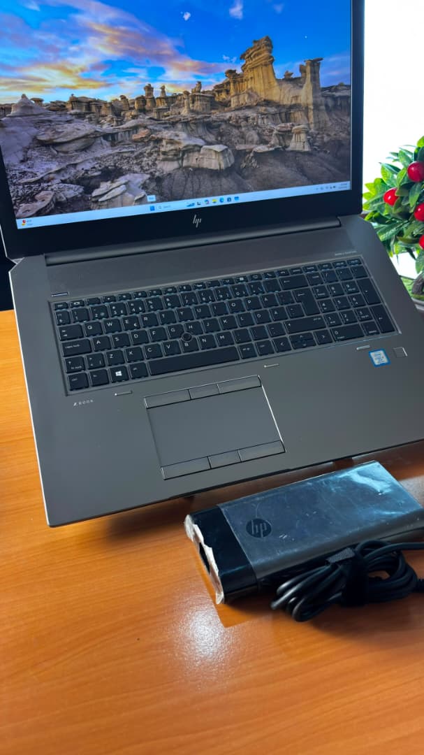 HP ZBook 17 Intel Core i7-9850H, 16gb Nvidia Quadro RTX 5000, 16/512ssd - Image 6
